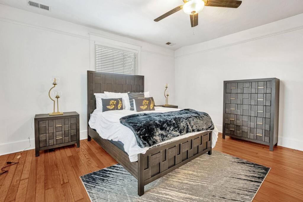 Exquisite Two-Story Home Located In Midtown Memphis Eksteriør bilde